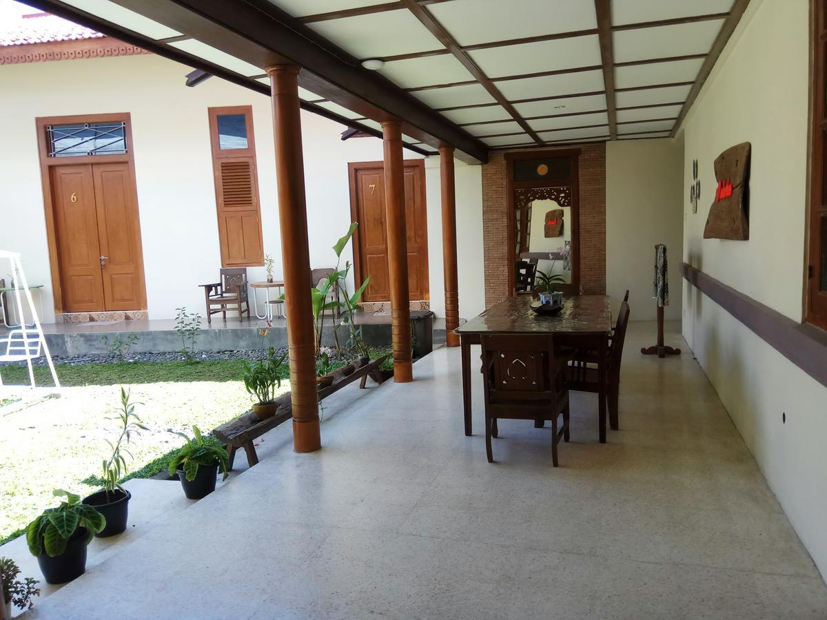 Doeloerkoe Homestay Solo Kültér fotó