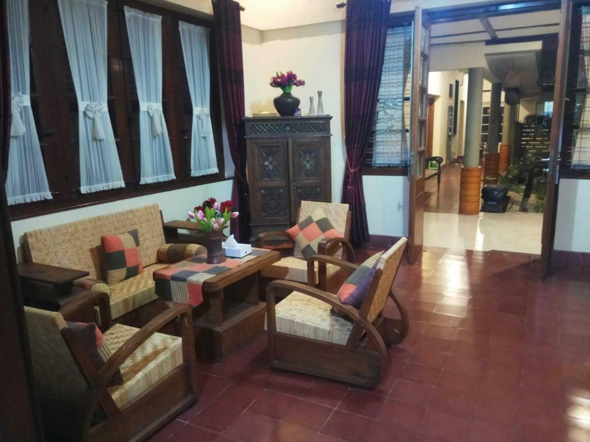 Doeloerkoe Homestay Solo Kültér fotó