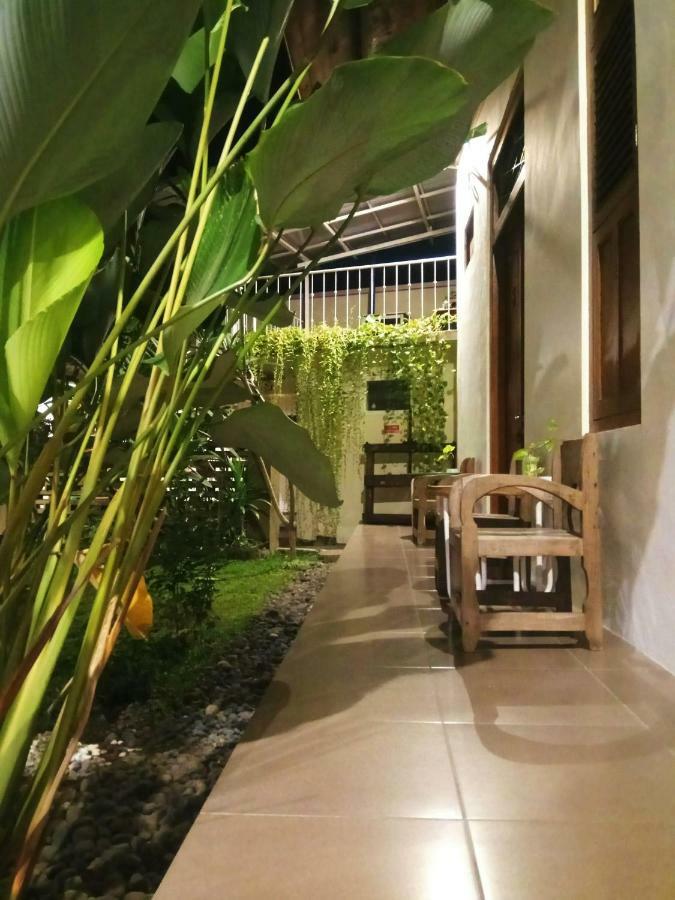 Doeloerkoe Homestay Solo Kültér fotó